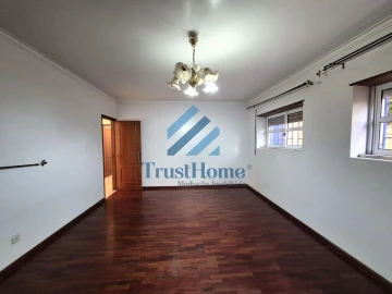 Apartamento para Venda em Agualva e Mira-Sintra