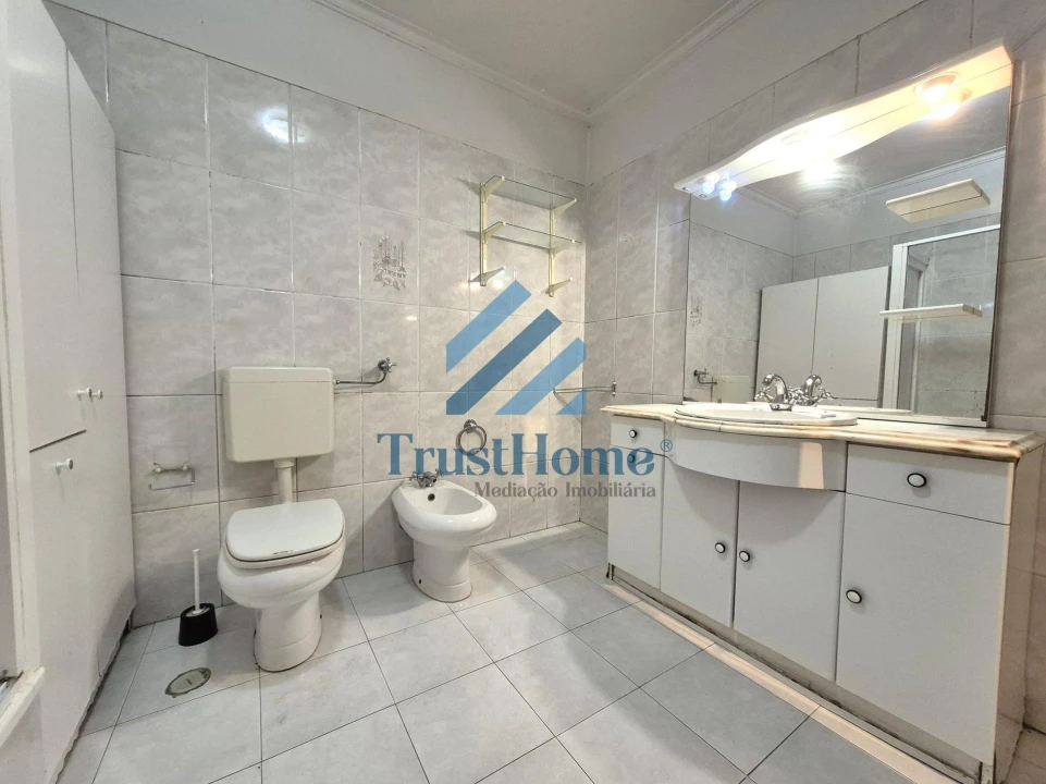 Apartamento para Venda em Agualva e Mira-Sintra Foto 17