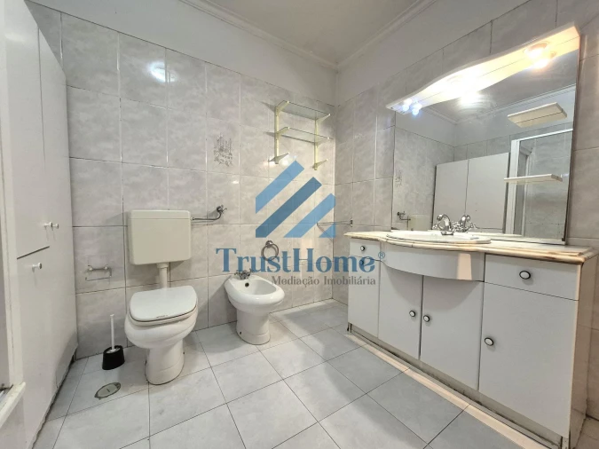 Apartamento para Venda em Agualva e Mira-Sintra Foto 17