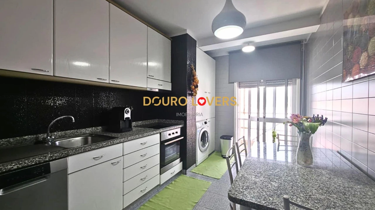 Apartamento T2 para Venda em Rio Tinto Foto 12