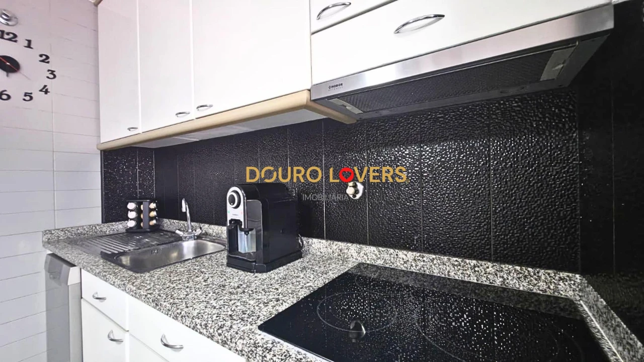 Apartamento T2 para Venda em Rio Tinto Foto 14