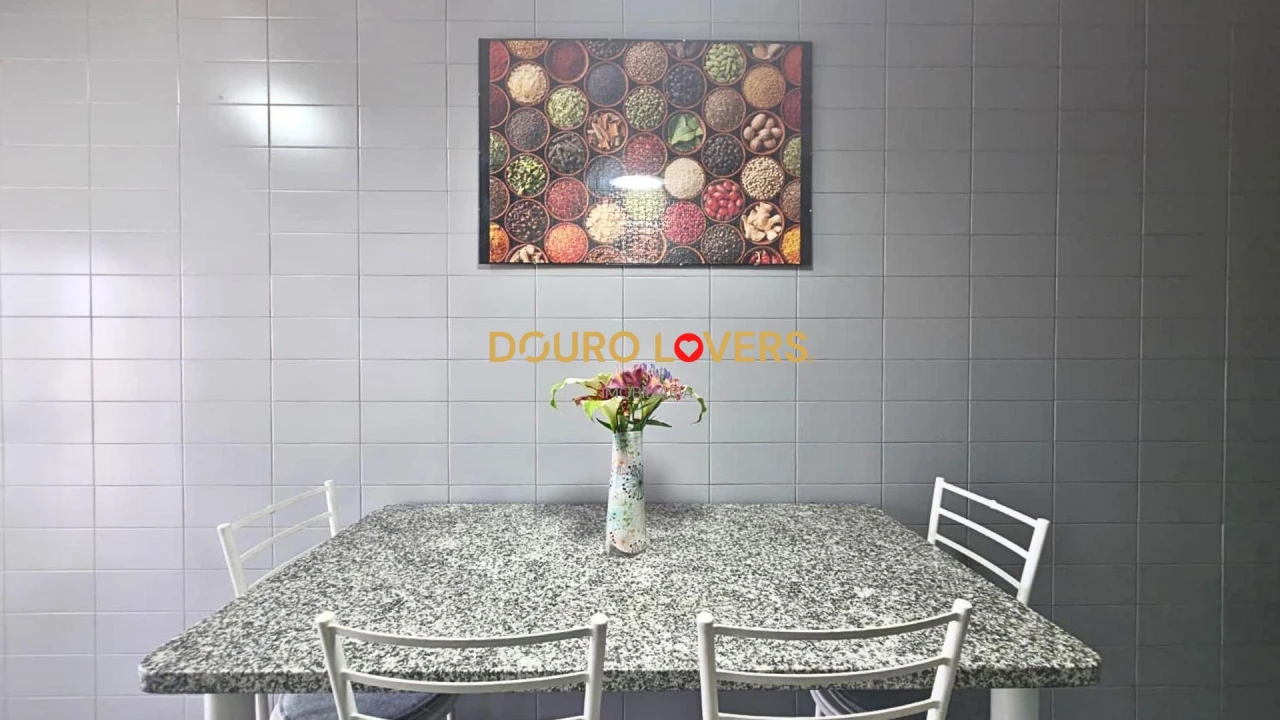 Apartamento T2 para Venda em Rio Tinto Foto 18