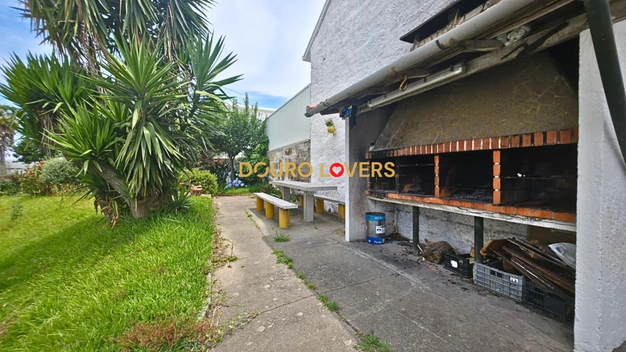 Apartamento T2 para Venda em Rio Tinto Foto 32