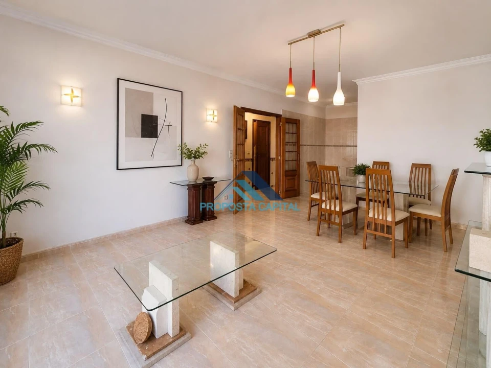 Apartamento T2 para Venda em Agualva e Mira-Sintra Foto 1