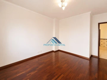 Apartamento T2 para Venda em Agualva e Mira-Sintra