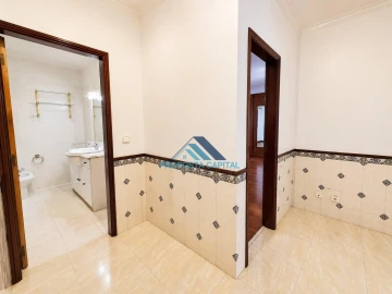 Apartamento T2 para Venda em Agualva e Mira-Sintra