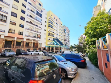 Apartamento T2 para Venda em Agualva e Mira-Sintra