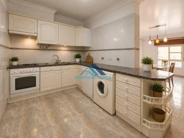 Apartamento T2 para Venda em Agualva e Mira-Sintra