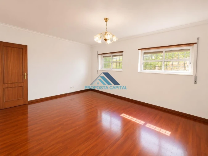 Apartamento T2 para Venda em Agualva e Mira-Sintra Foto 11
