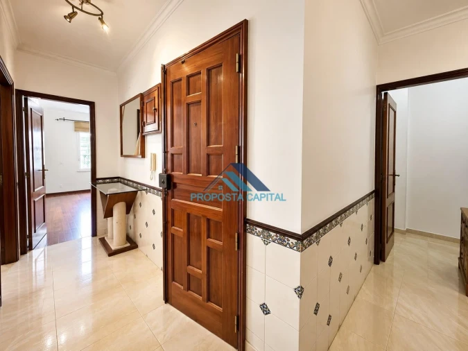 Apartamento T2 para Venda em Agualva e Mira-Sintra Foto 5