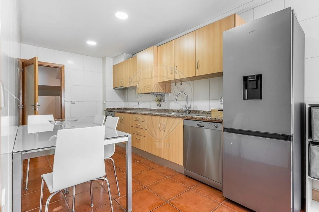 Apartamento T3 para Venda em Riba de Ave Foto 1