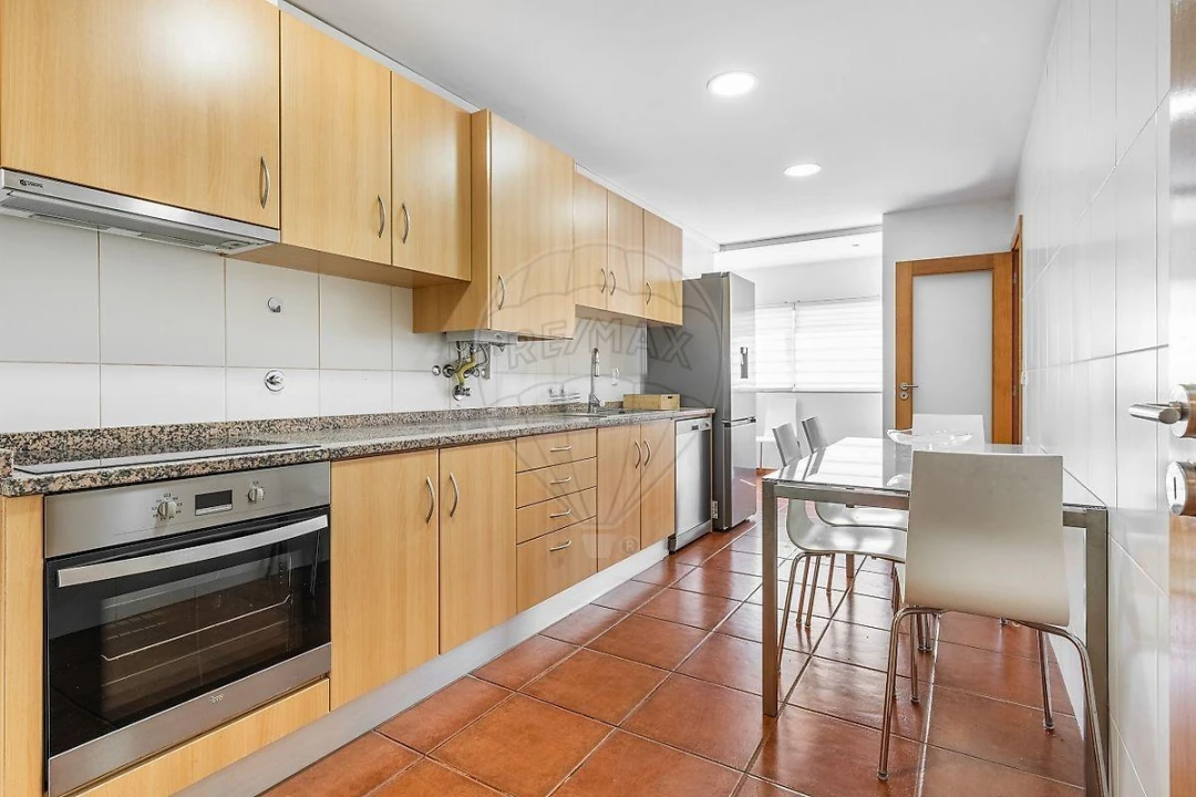 Apartamento T3 para Venda em Riba de Ave Foto 2