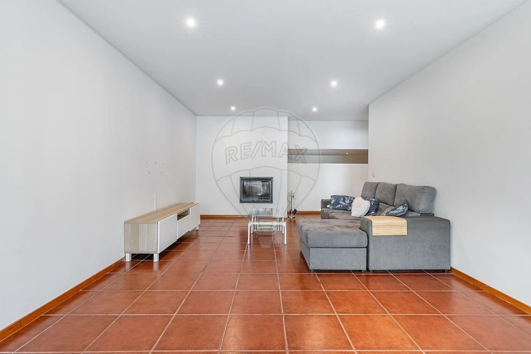 Apartamento T3 para Venda em Riba de Ave Foto 28
