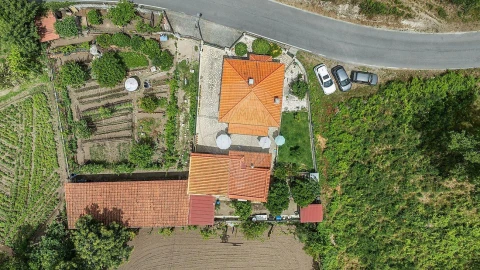 Moradia T4 para Venda em Calvos e Frades