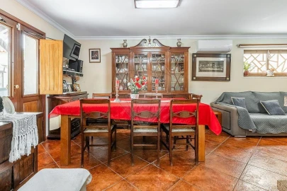 Moradia T4 para Venda em Calvos e Frades