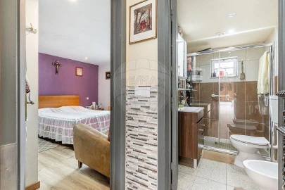 Moradia T4 para Venda em Calvos e Frades