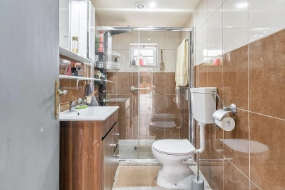 Moradia T4 para Venda em Calvos e Frades