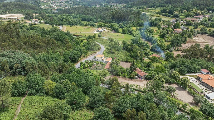 Moradia T4 para Venda em Calvos e Frades Foto 8