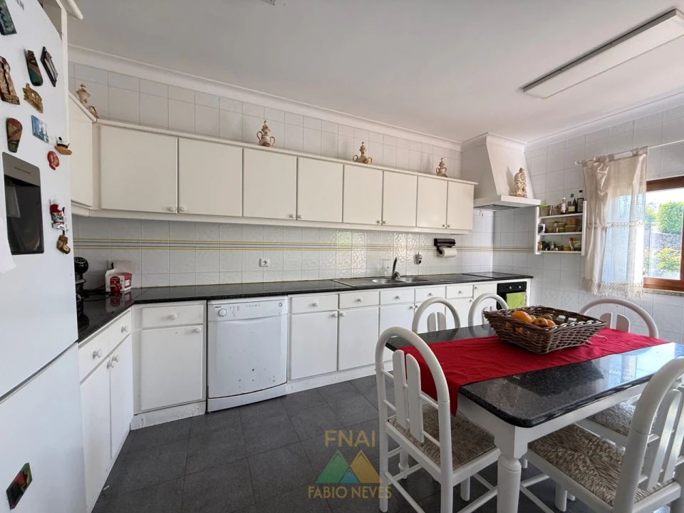 Moradia T4 para Venda em Bravães Foto 31