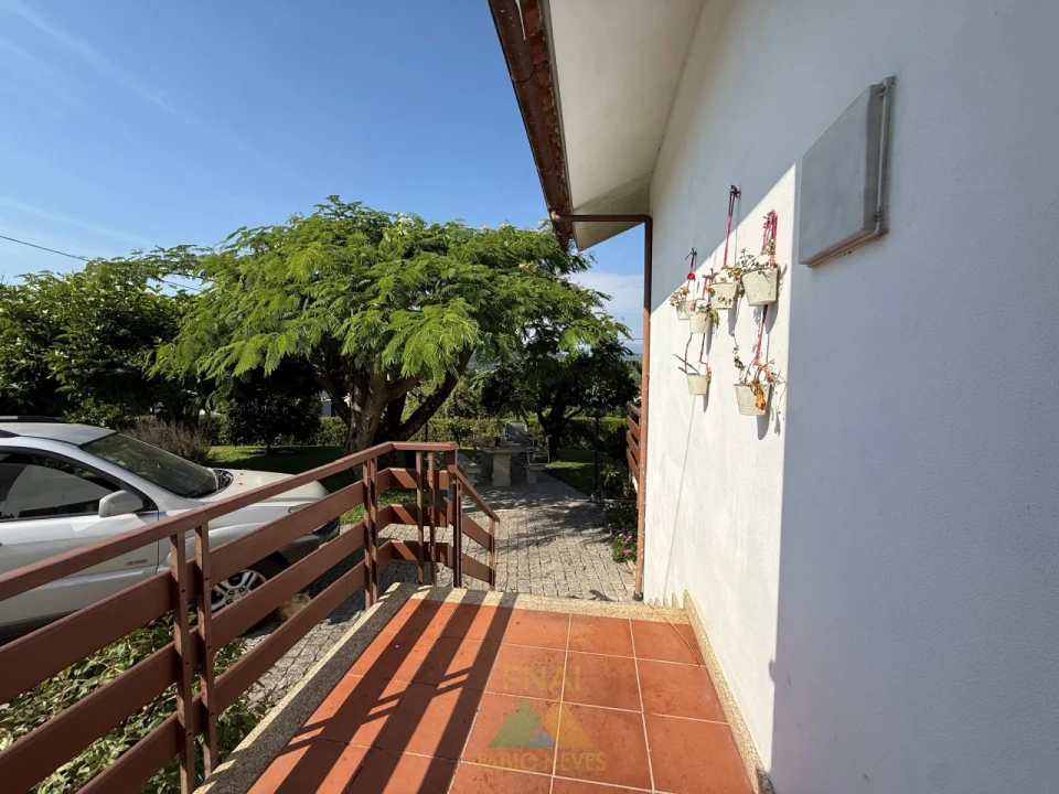 Moradia T4 para Venda em Bravães Foto 37