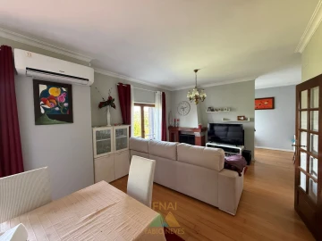 Moradia T4 para Venda em Bravães