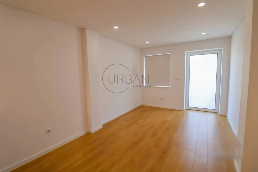 Apartamento T1 para Venda em Viseu Foto 4