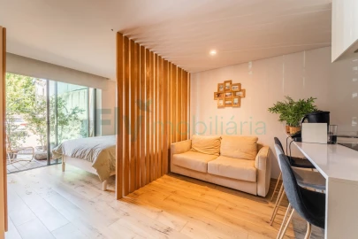Apartamento para Venda em Creixomil