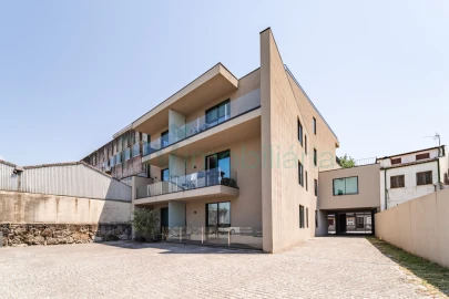 Apartamento para Venda em Creixomil