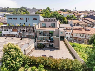Apartamento para Venda em Creixomil
