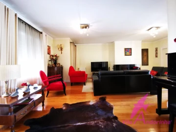 Moradia T4 para Venda em Darque