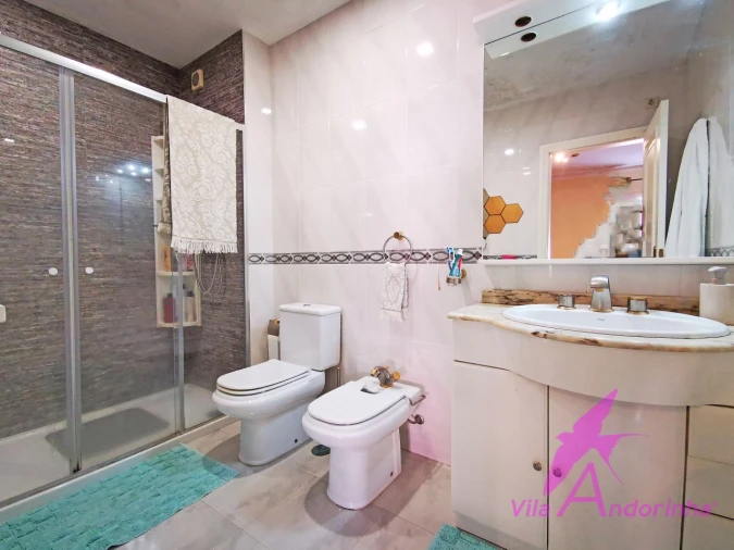 Moradia T4 para Venda em Darque Foto 26