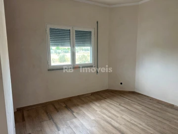 Moradia T4 para Venda em Pego