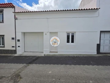 Moradia T1 para Venda em Nossa Senhora dos Remedios
