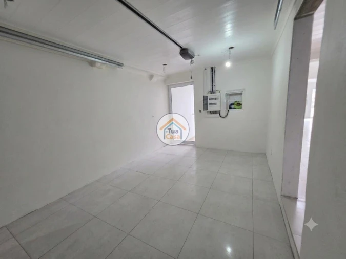 Moradia T1 para Venda em Nossa Senhora dos Remedios Foto 5