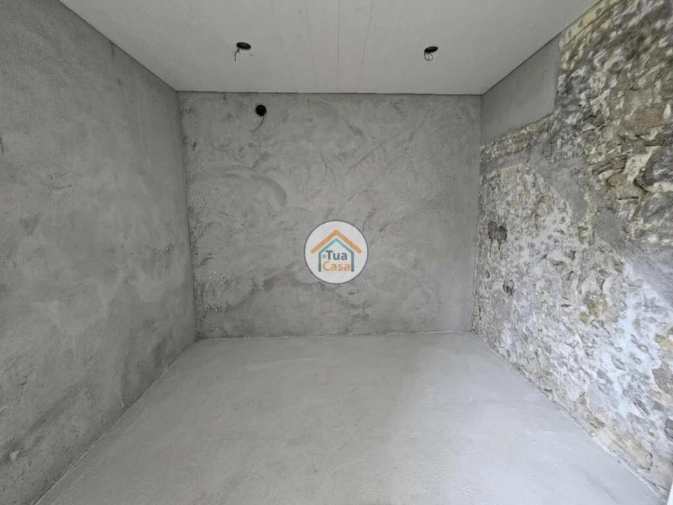 Moradia T1 para Venda em Nossa Senhora dos Remedios Foto 23