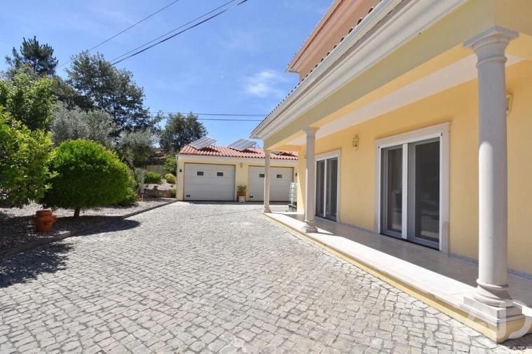Moradia T4 para Venda em Alvorge Foto 28
