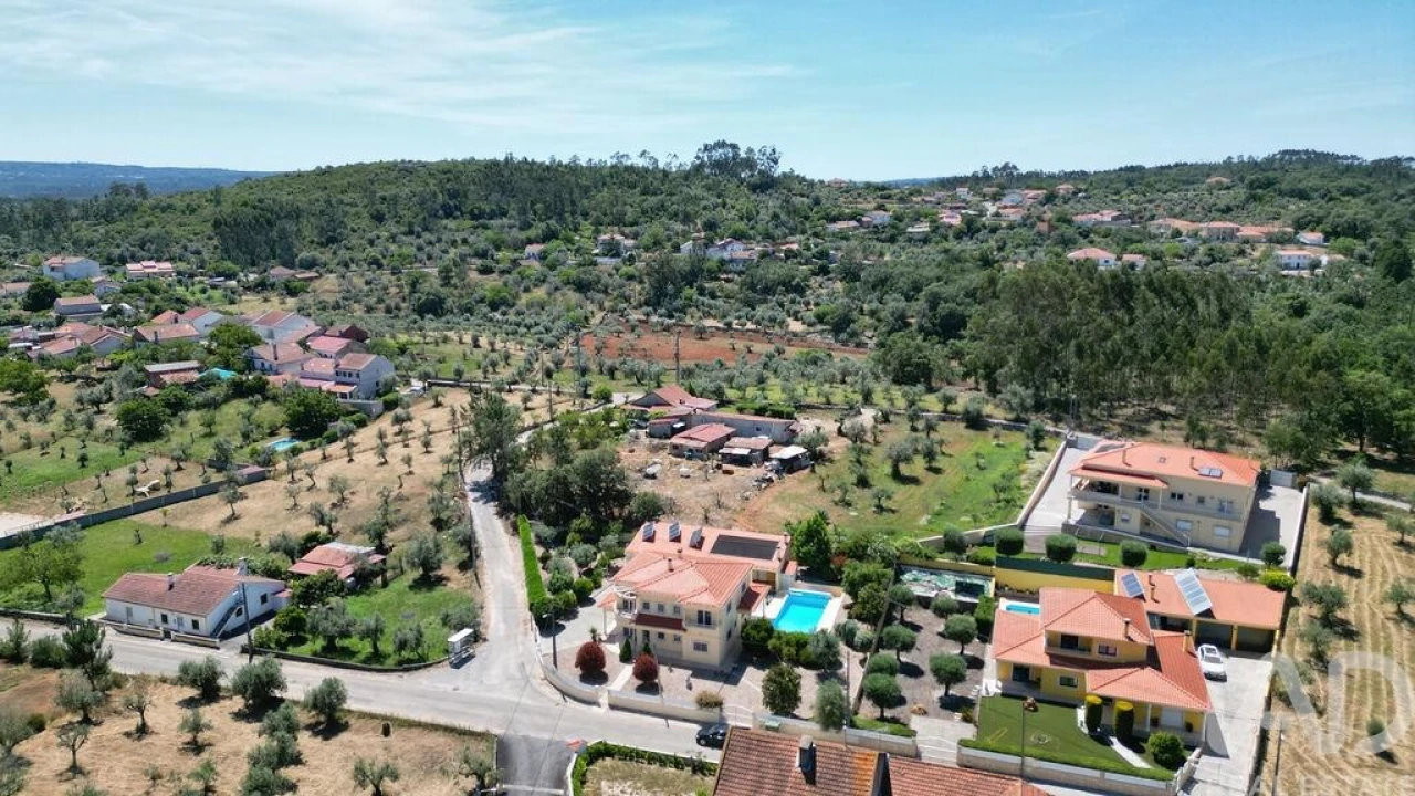 Moradia T4 para Venda em Alvorge Foto 40