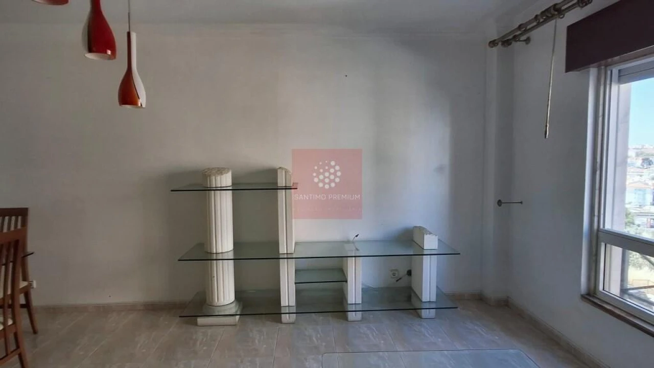 Apartamento T2 para Venda em Algueirão-Mem Martins Foto 5