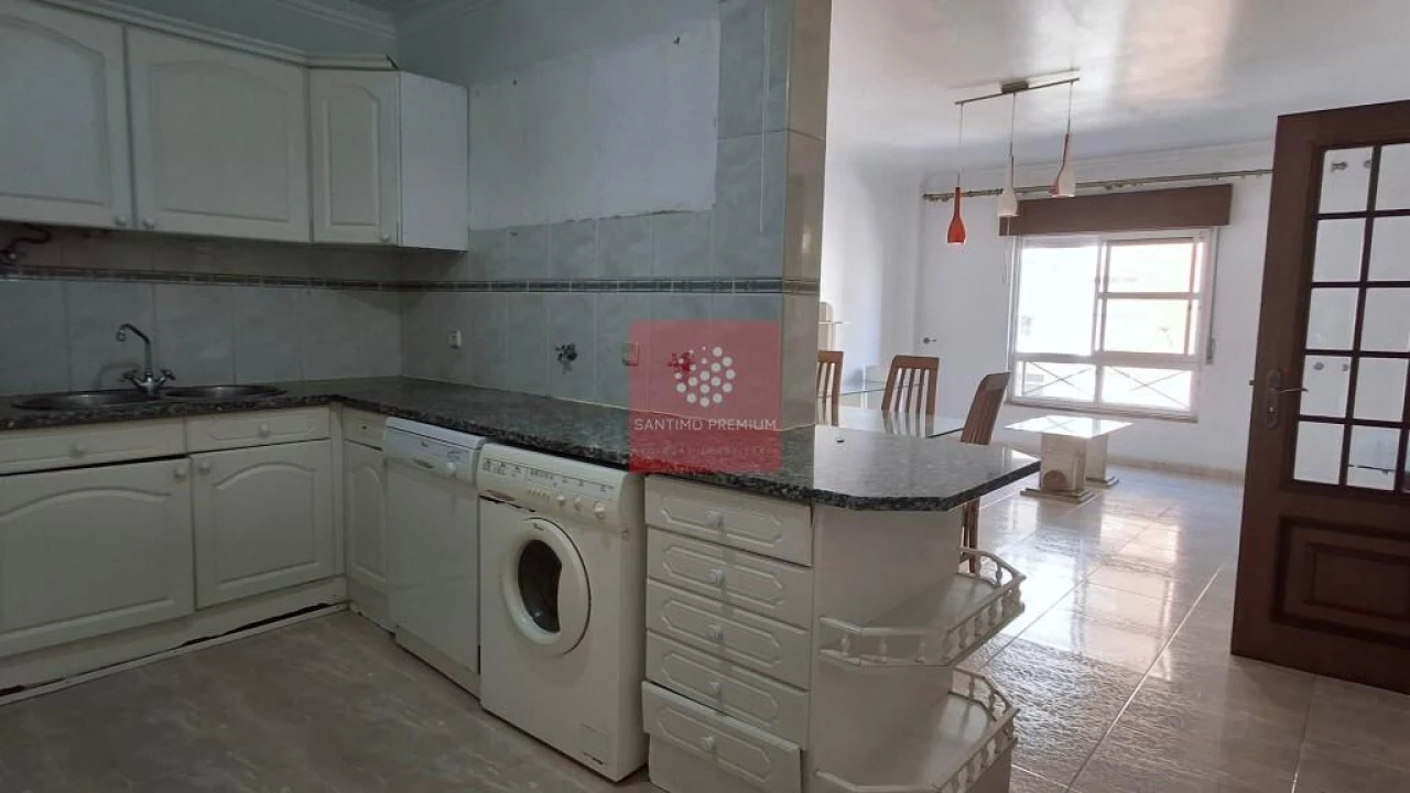Apartamento T2 para Venda em Algueirão-Mem Martins Foto 7