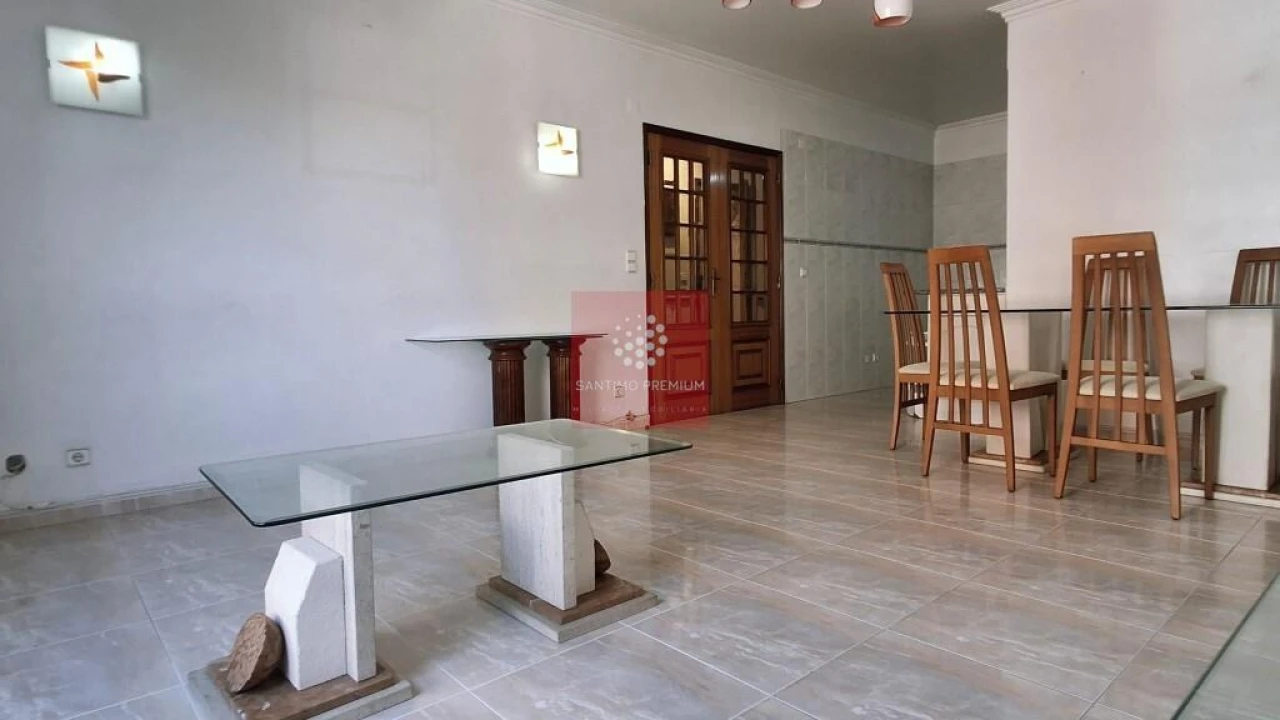 Apartamento T2 para Venda em Algueirão-Mem Martins Foto 10