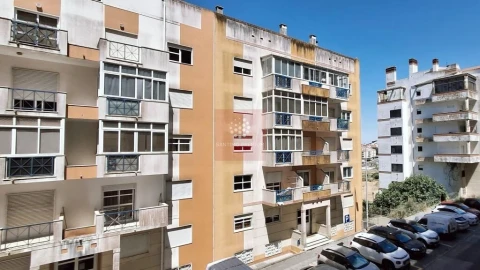 Apartamento T2 para Venda em Algueirão-Mem Martins