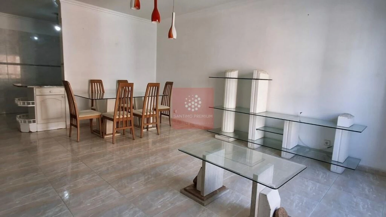 Apartamento T2 para Venda em Algueirão-Mem Martins Foto 2