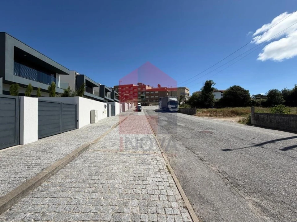 Apartamento T3 para Venda em Oliveira (Santa Maria) Foto 30