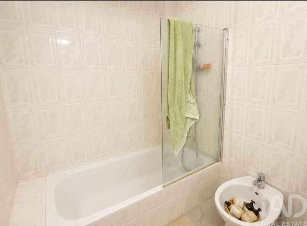 Apartamento T2 para Venda em Ferreiras Foto 4