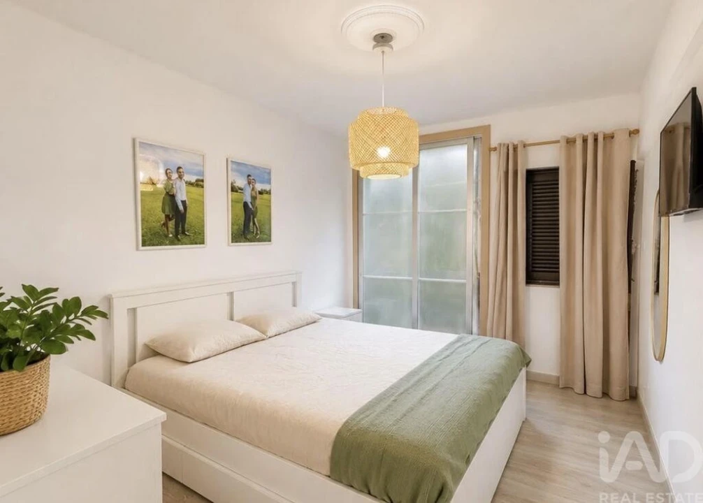 Apartamento T2 para Venda em Ferreiras Foto 1