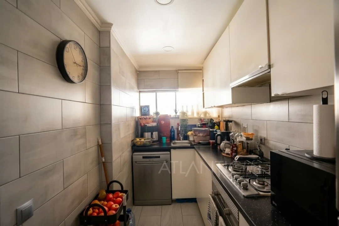 Apartamento T4 para Venda em Algueirão-Mem Martins Foto 4