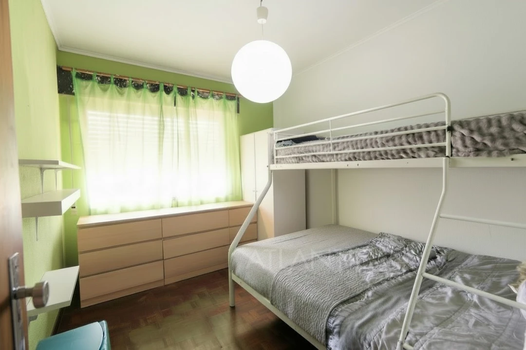 Apartamento T4 para Venda em Algueirão-Mem Martins Foto 7