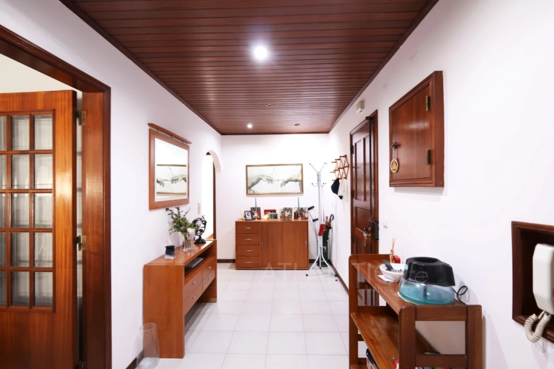 Apartamento T3 para Venda em Rio de Mouro Foto 1