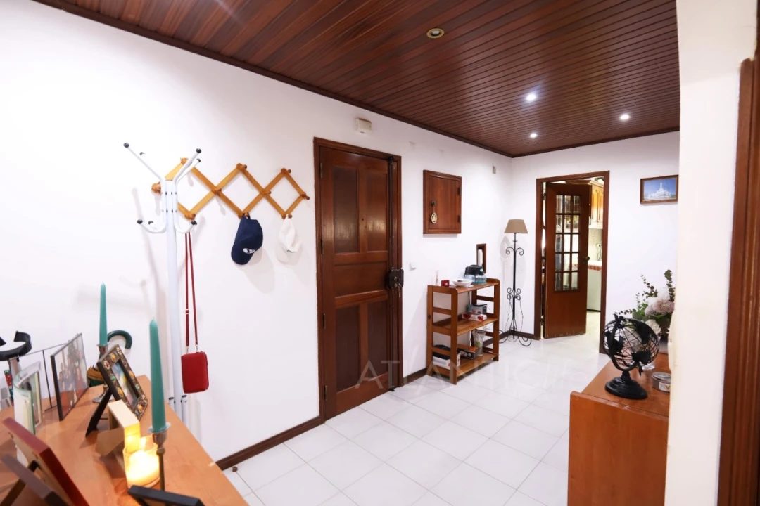 Apartamento T3 para Venda em Rio de Mouro Foto 2