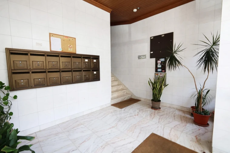 Apartamento T3 para Venda em Rio de Mouro Foto 10